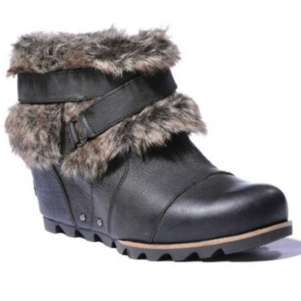 Sorel Joan of arctic faux fur booties